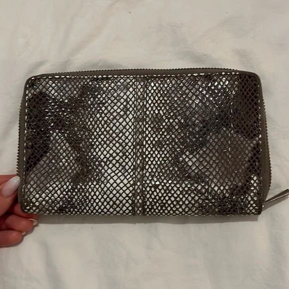 Danier Leather Wallet - Picture 1 of 4